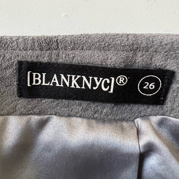 Blank NYC Grey suede mini skirt size 26 - Picture 3 of 3